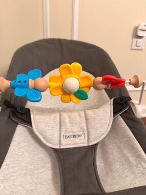 BABYBJÖRN Flower Activity Toy Bar for Bouncer Chair